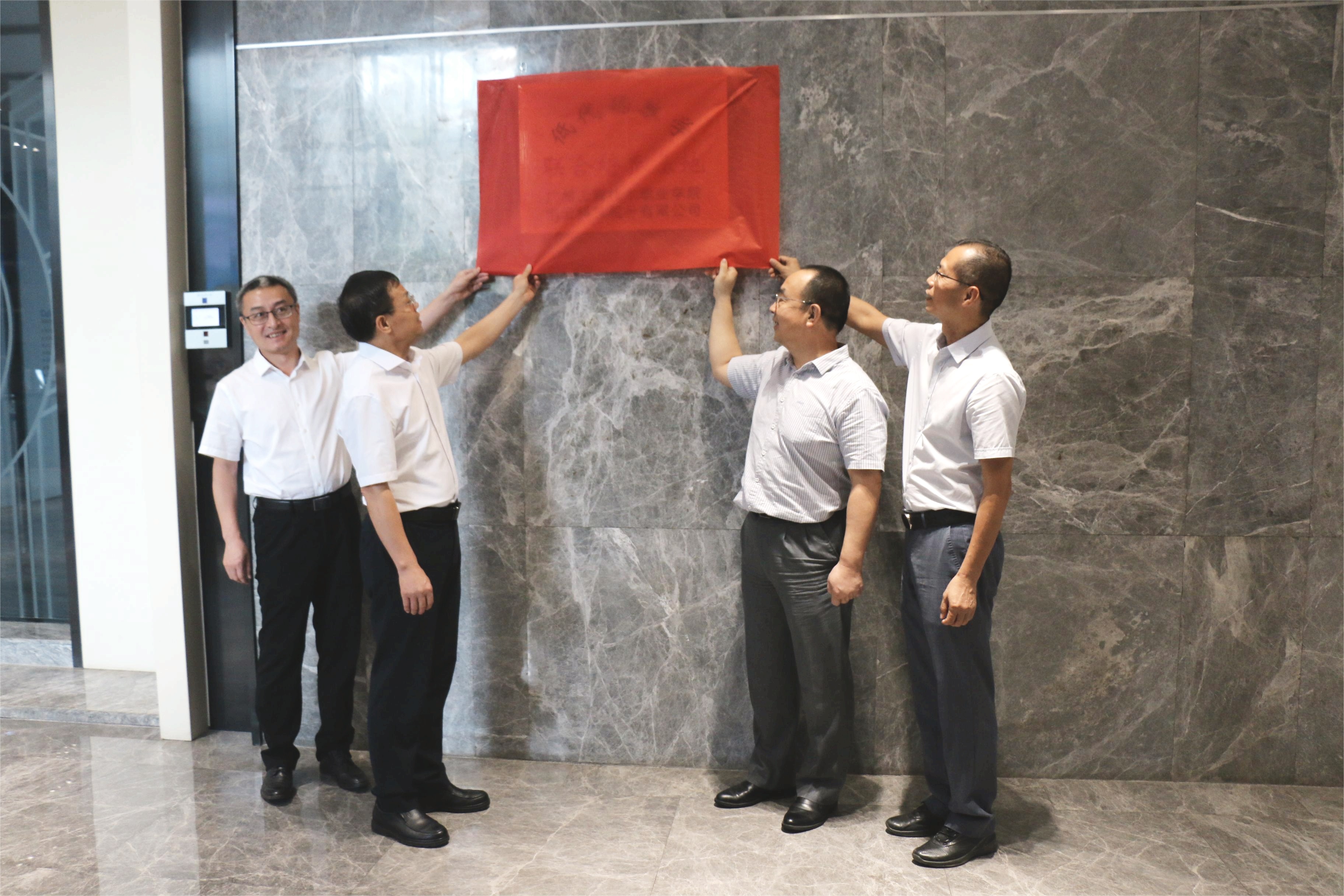 亚洲精品无码高潮喷水A片小说