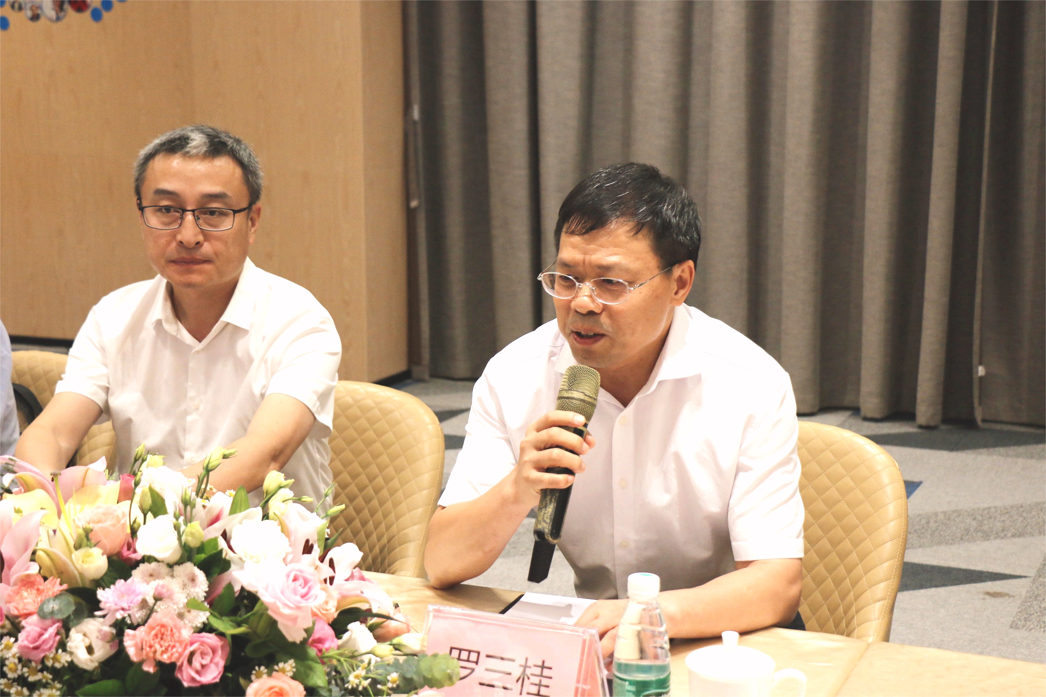 亚洲精品无码高潮喷水A片小说