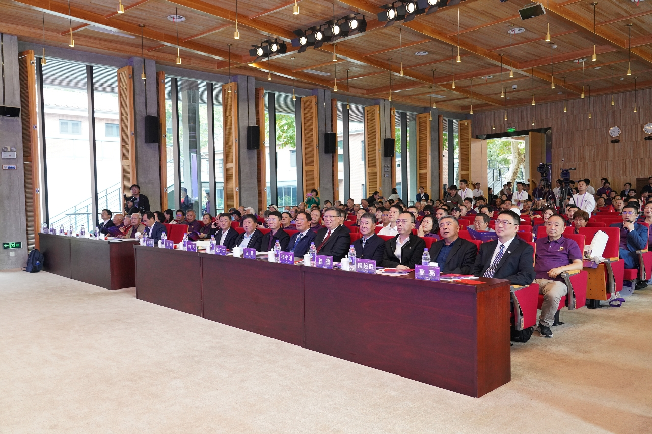 亚洲精品无码高潮喷水A片小说